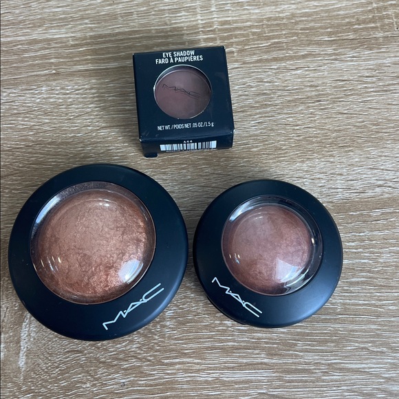 MAC Cosmetics Gold Deposit Skinfinish and Love Joy Blush and brown Eyeshadow